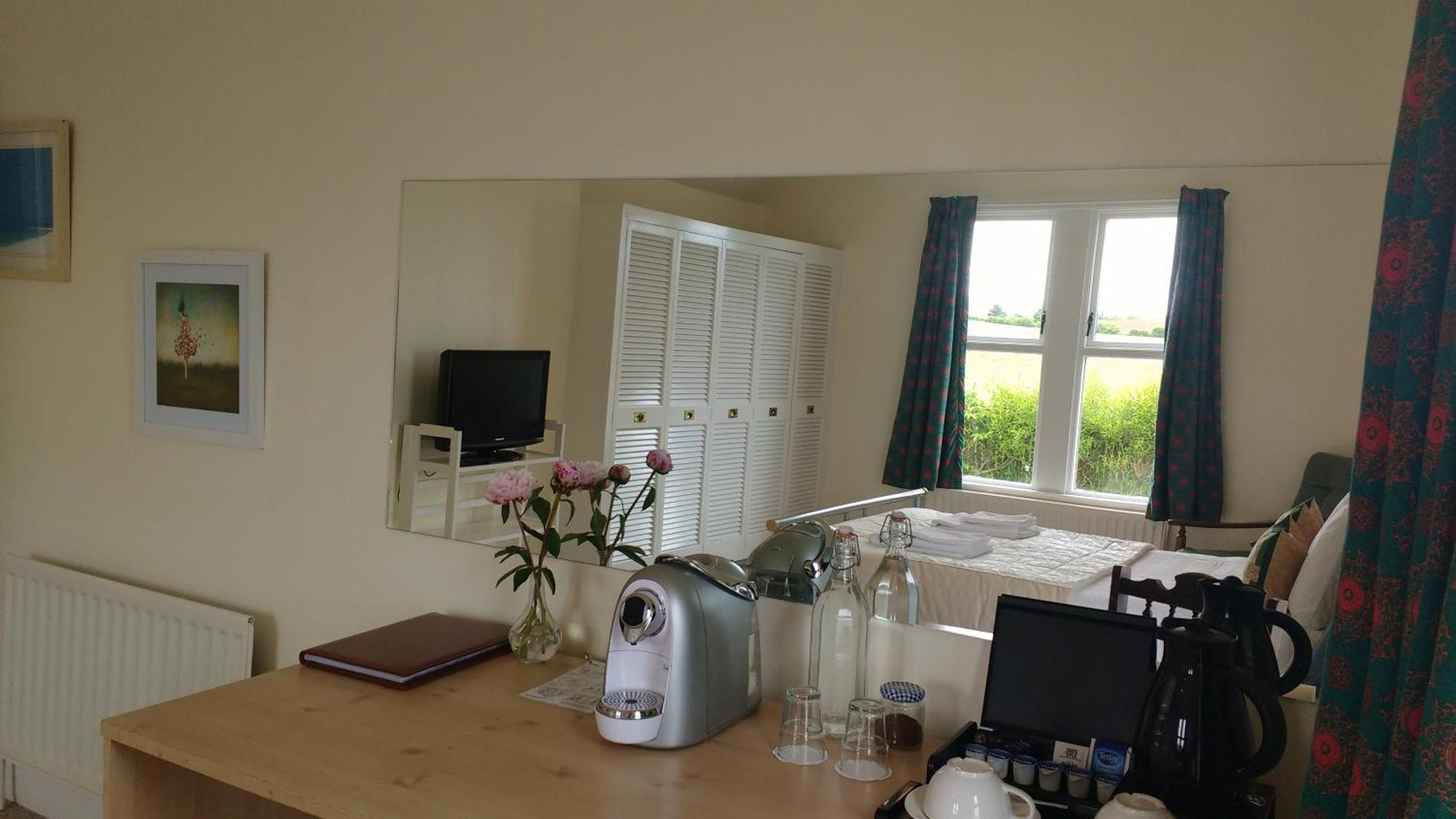 Rush View Bed & Breakfast พอร์ตรัช ภายนอก รูปภาพ
