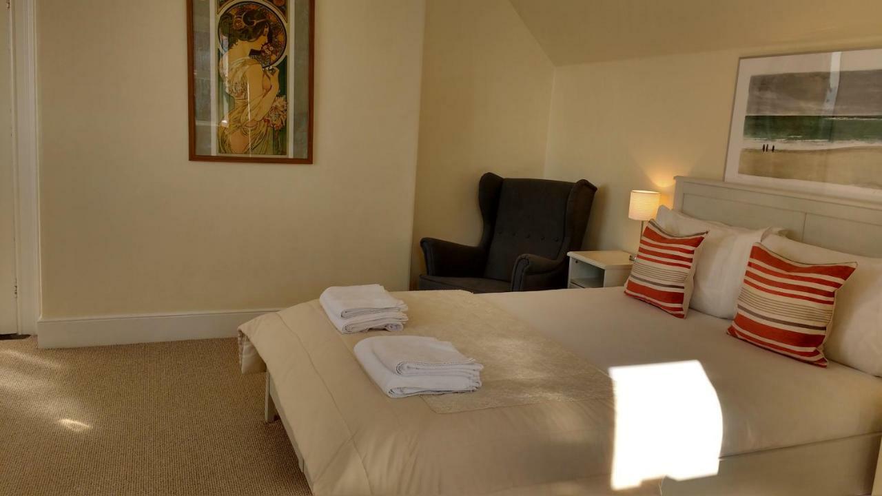Rush View Bed & Breakfast พอร์ตรัช ภายนอก รูปภาพ